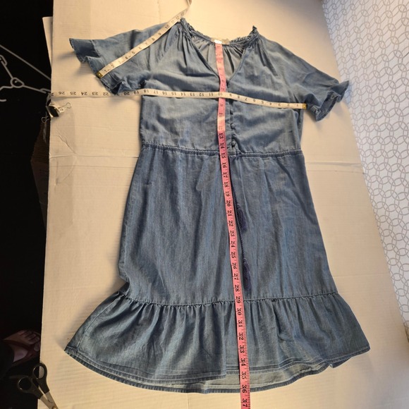 C&C California Denim Chambray V Neck Button Front Tie Waist Dress Size Small‎ - Picture 12 of 12